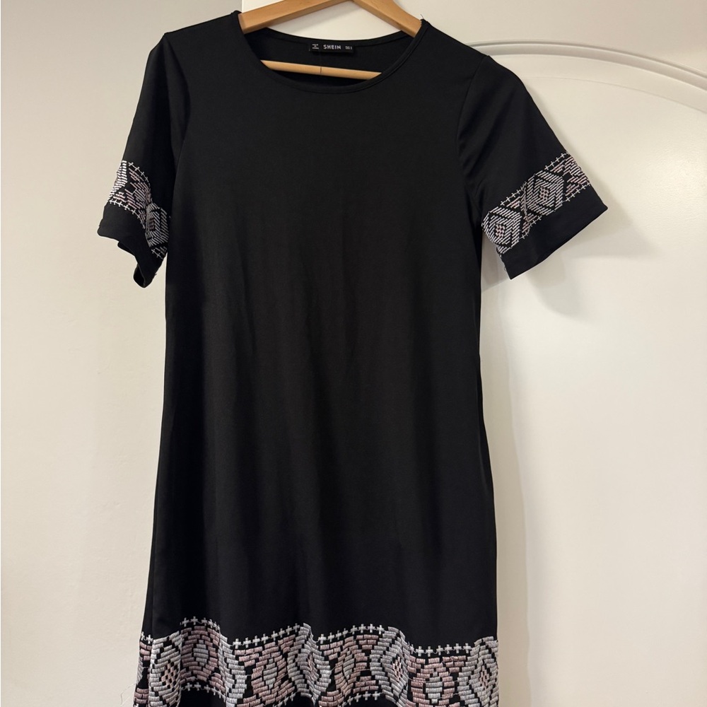 SHEIN Black Short Sleeve Dress
